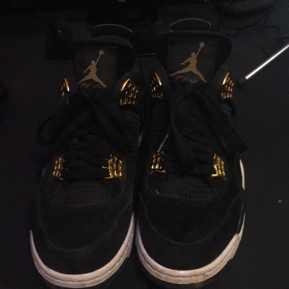 Jordan 4s